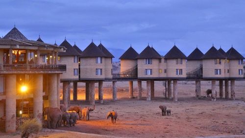 Kenia: Die Lodge am Abend
