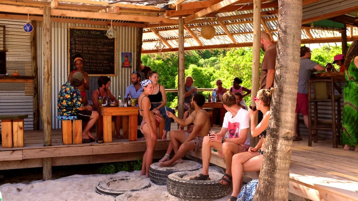 Kilifi: Tolle Community Atmosphäre an der Station und Beachbar