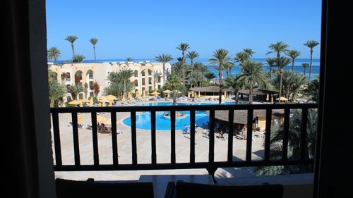 Zarzis: Superiorzimmer mit Poolblick