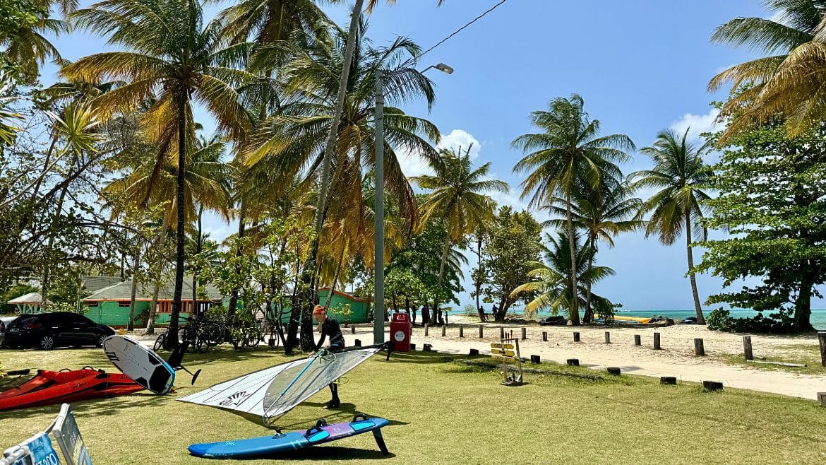Tobago: Übersicht des Außenbereichs der Station Tobago: Übersicht des Außenbereichs der Station