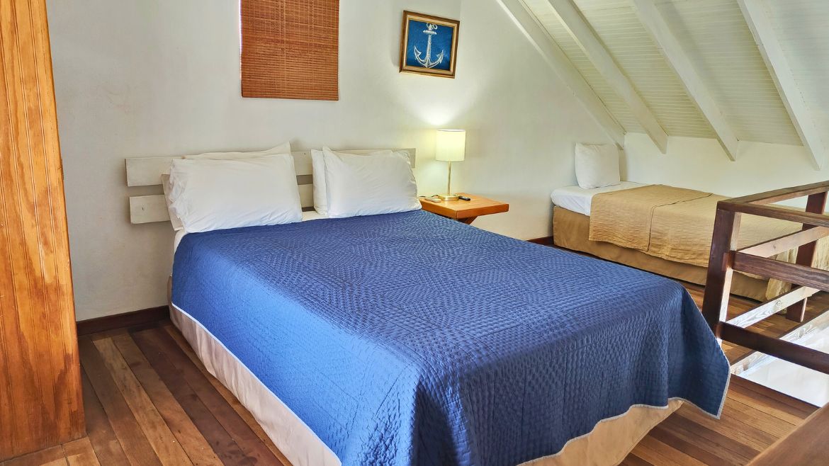 Tobago: Übersicht Schlafbereich Appartements I der Surf Studios