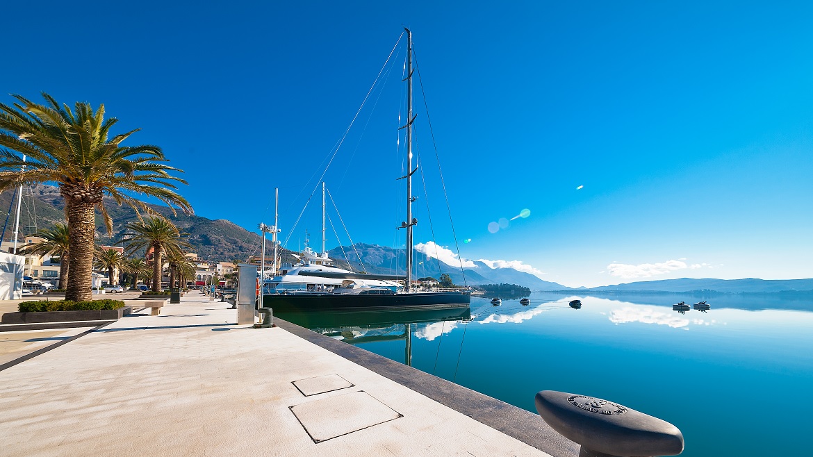 Montenegro: Die Promenaden laden zum Schlendern ein.
