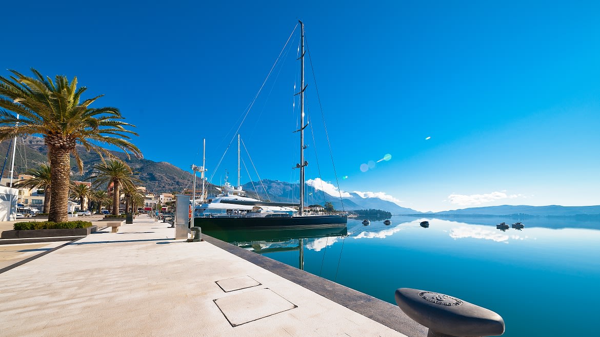 Montenegro: Die Promenaden laden zum Schlendern ein.