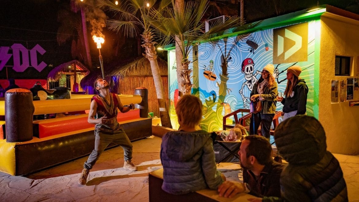 Veranstaltung am Abend im Surfhotel