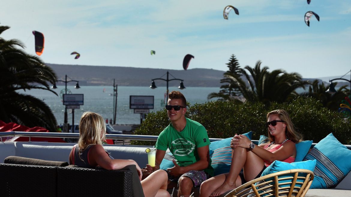 Langebaan: Von der Dachterrasse aus den anderen beim Kiten zusehen