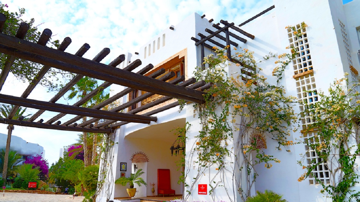 Djerba-Zarzis: Vorderansicht des Komforthotels Djerba-Zarzis: Vorderansicht des Komforthotels