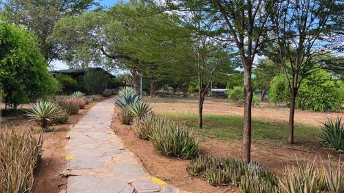 Kenia: Weg durch das Camp