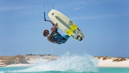 Kitesurfen: Kitesurfreisen mit surfbude.de Kitesurfen: Kitesurfreisen mit surfbude.de