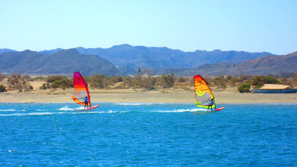 El Naaba: Ein beliebtes Windsurfrevier El Naaba: Ein beliebtes Windsurfrevier