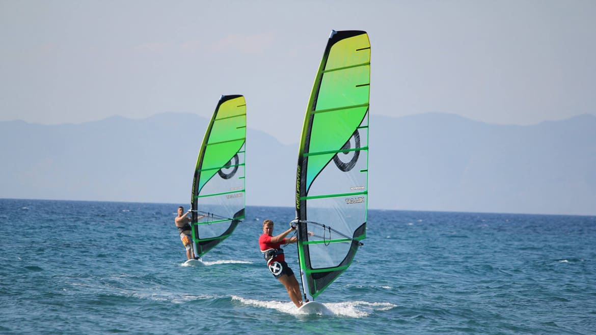 Windsurfen: Windsurfen auf Rhodos Theologos Windsurfen: Windsurfen auf Rhodos Theologos