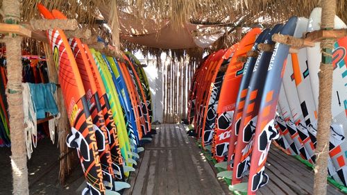 Windsurfen: Material, Lagerung und Rettung