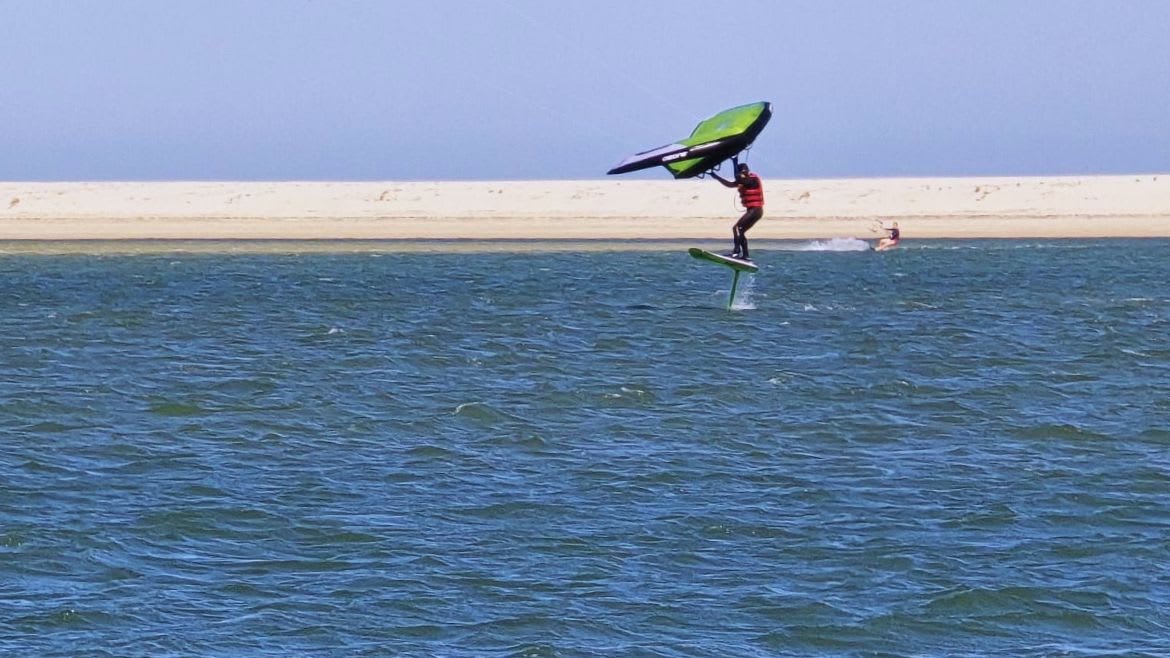 Algarve: Wingfoilen am Praia de Alvor