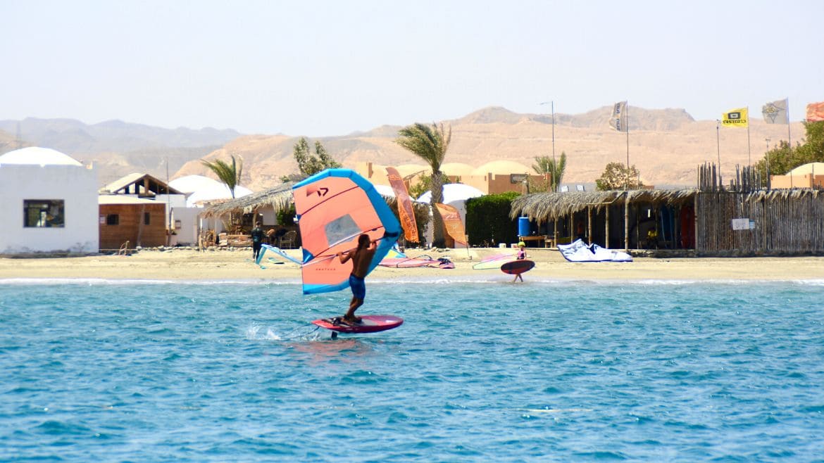 El Naaba: Die Station bietet Wingsurfschulungen an El Naaba: Die Station bietet Wingsurfschulungen an