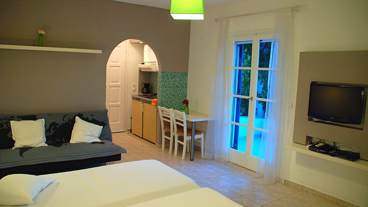 Naxos: Wohn- und Schlafbereich der Standard Appartements Naxos: Wohn- und Schlafbereich der Standard Appartements