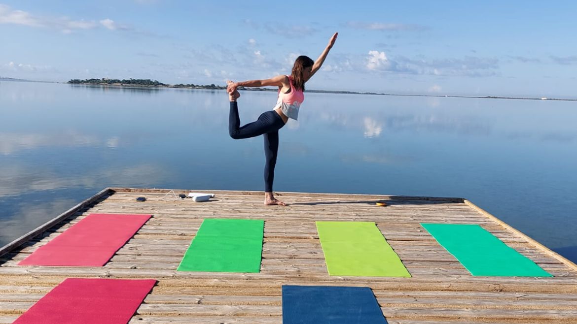 Marsala: Yoga an der Kite- und Windsurf Station Marsala: Yoga an der Kite- und Windsurf Station
