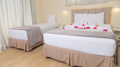 Tobago: Die Cabanas sind mit einem Doppelbett und einem Einzebett ausgestattet.