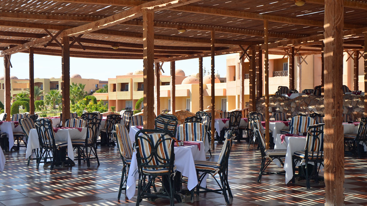Hamata: Restaurantbereich des Komforthotels