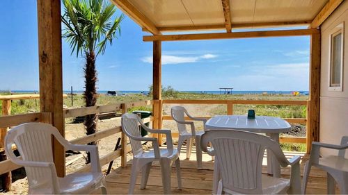 Ulcinj: Terrasse des Strand Bungalow