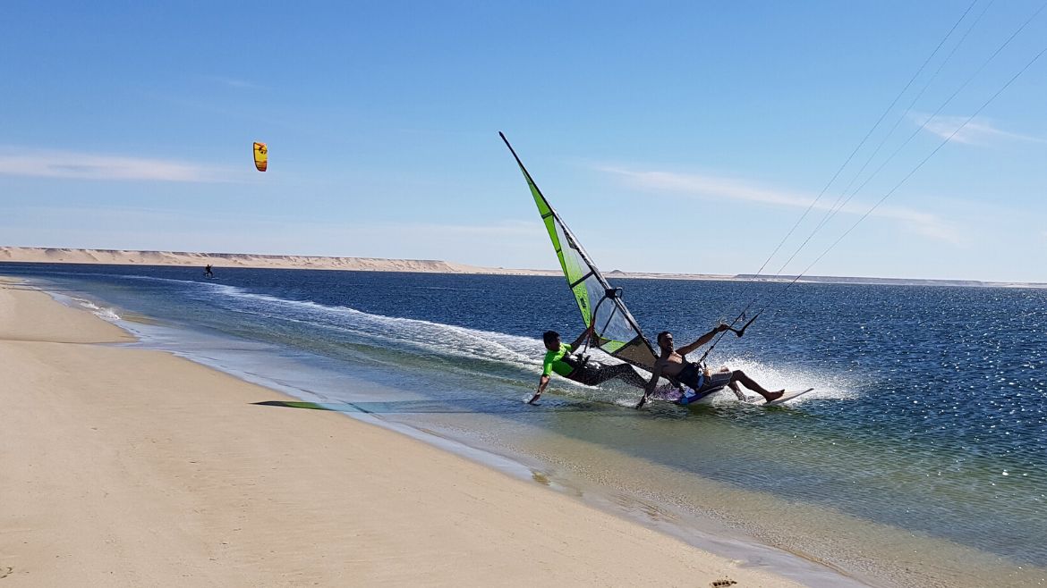 Dakhla: Der Seppd Spot bietet optimale Bedingungen zum Gleiten an der Station Dakhla: Der Seppd Spot bietet optimale Bedingungen zum Gleiten an der Station