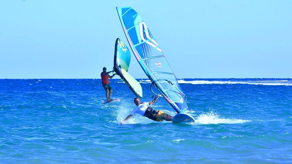 El Naaba: Wing- und Windsurfer an der Kite- und Wing/Windsurf Station