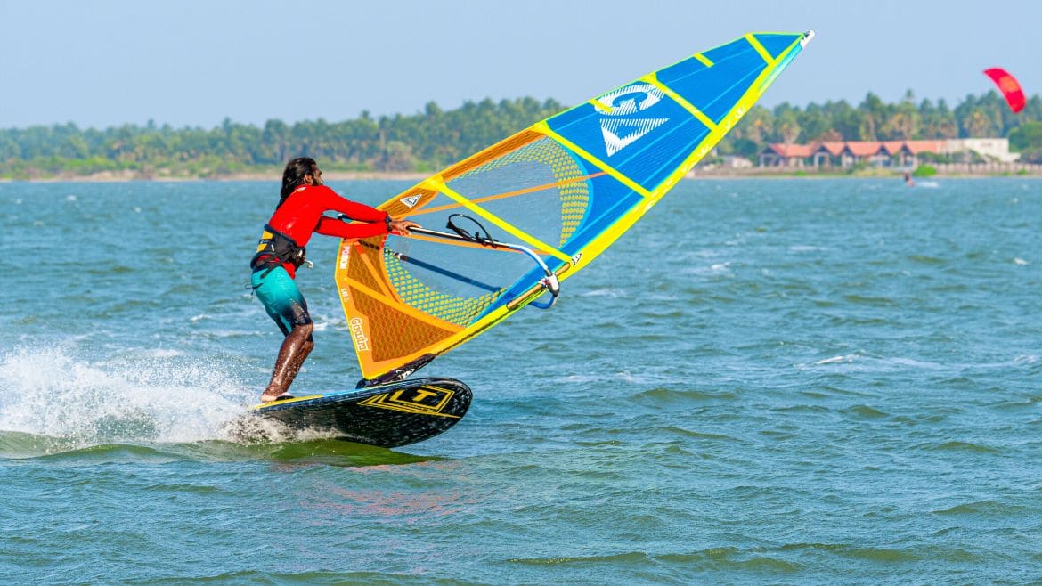 Kalpitiya: Ideale Windsurfbedingungen an der Kite- und Wing/Windsurf Station Kalpitiya: Ideale Windsurfbedingungen an der Kite- und Wing/Windsurf Station