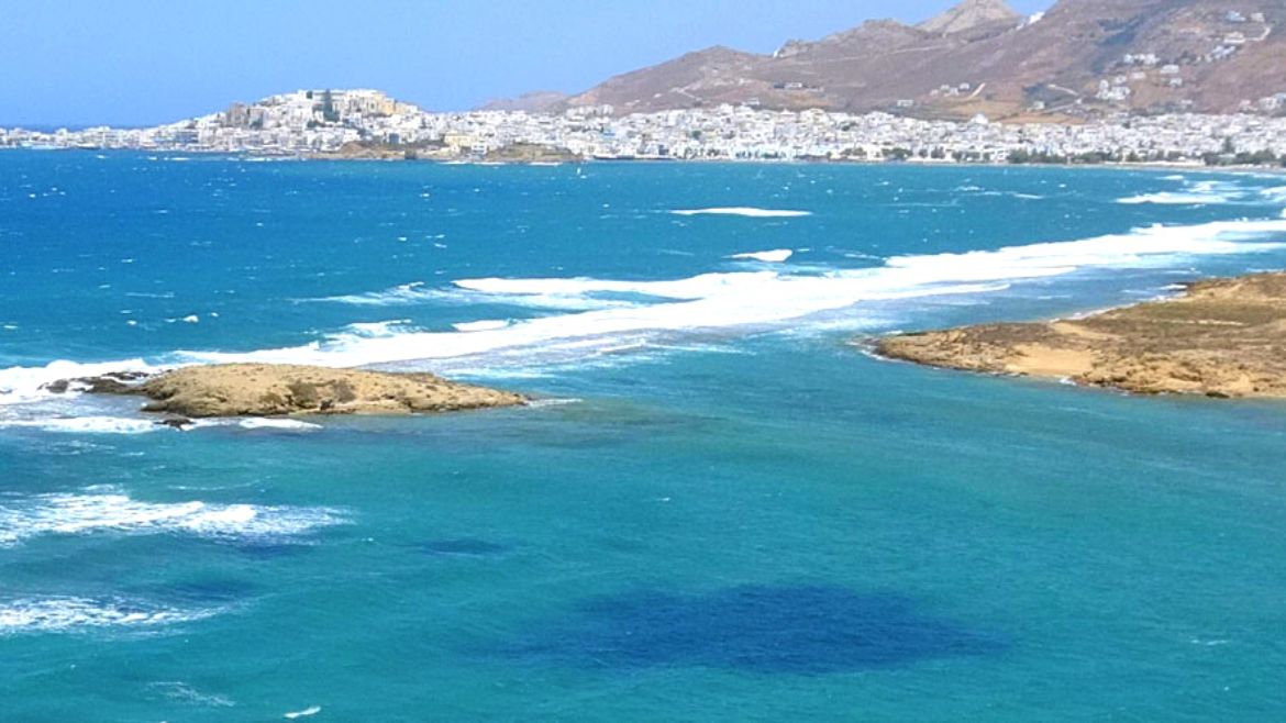 Naxos: Naxos, das top Revier für Wing- und Windsurfer