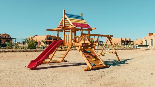 Hamata: Spielplatz auf dem Gelände