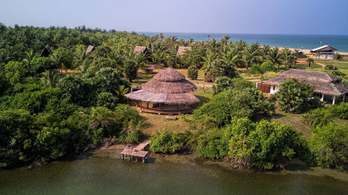 Kappalady: Die Bungalows liegen direkt an der Lagune Kappalady: Die Bungalows liegen direkt an der Lagune